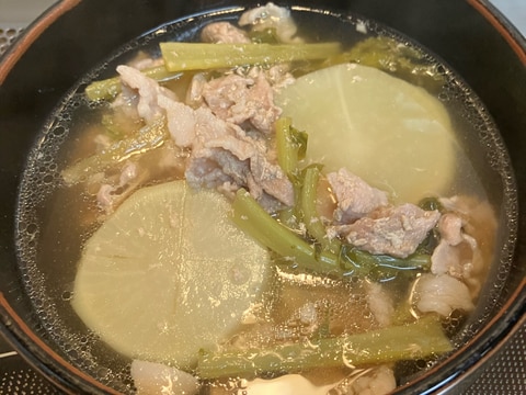 生姜が決め手♪豚肉と大根の煮込み汁^_^